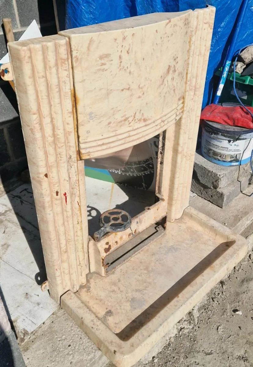 ART DECO CAST IRON FIREPLACE - Image 2