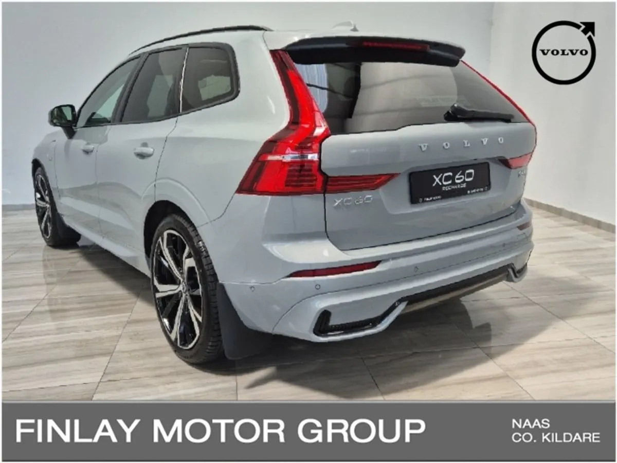 Volvo XC60 T6 Ultimate Dark AWD - Image 4