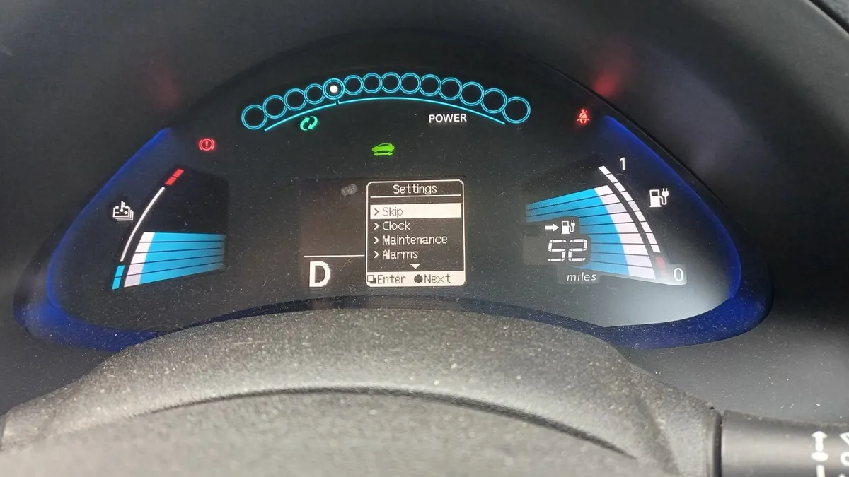 Nissan Leaf 2015 - Image 2