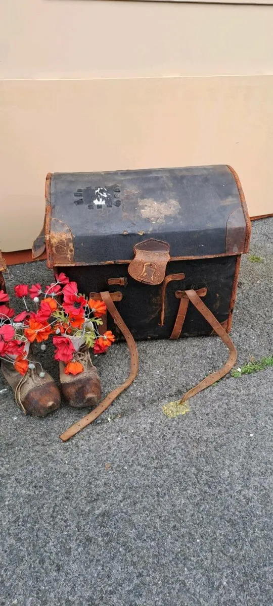 2 Large Victorian Trunks - Image 2