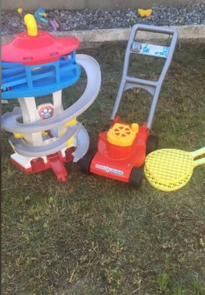 free to take away toys