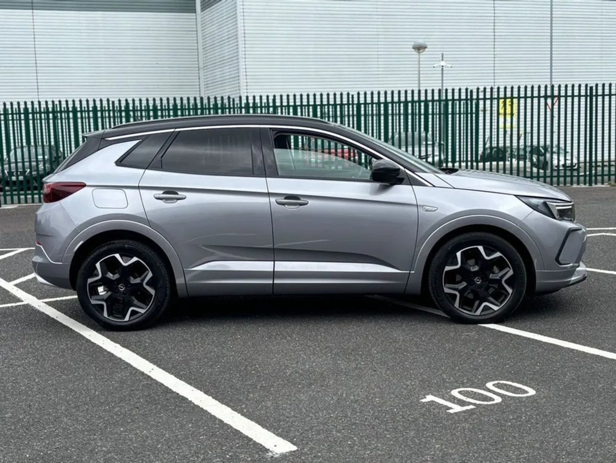 Opel Grandland Elite Diesel Auto  Heated Leather - Image 3