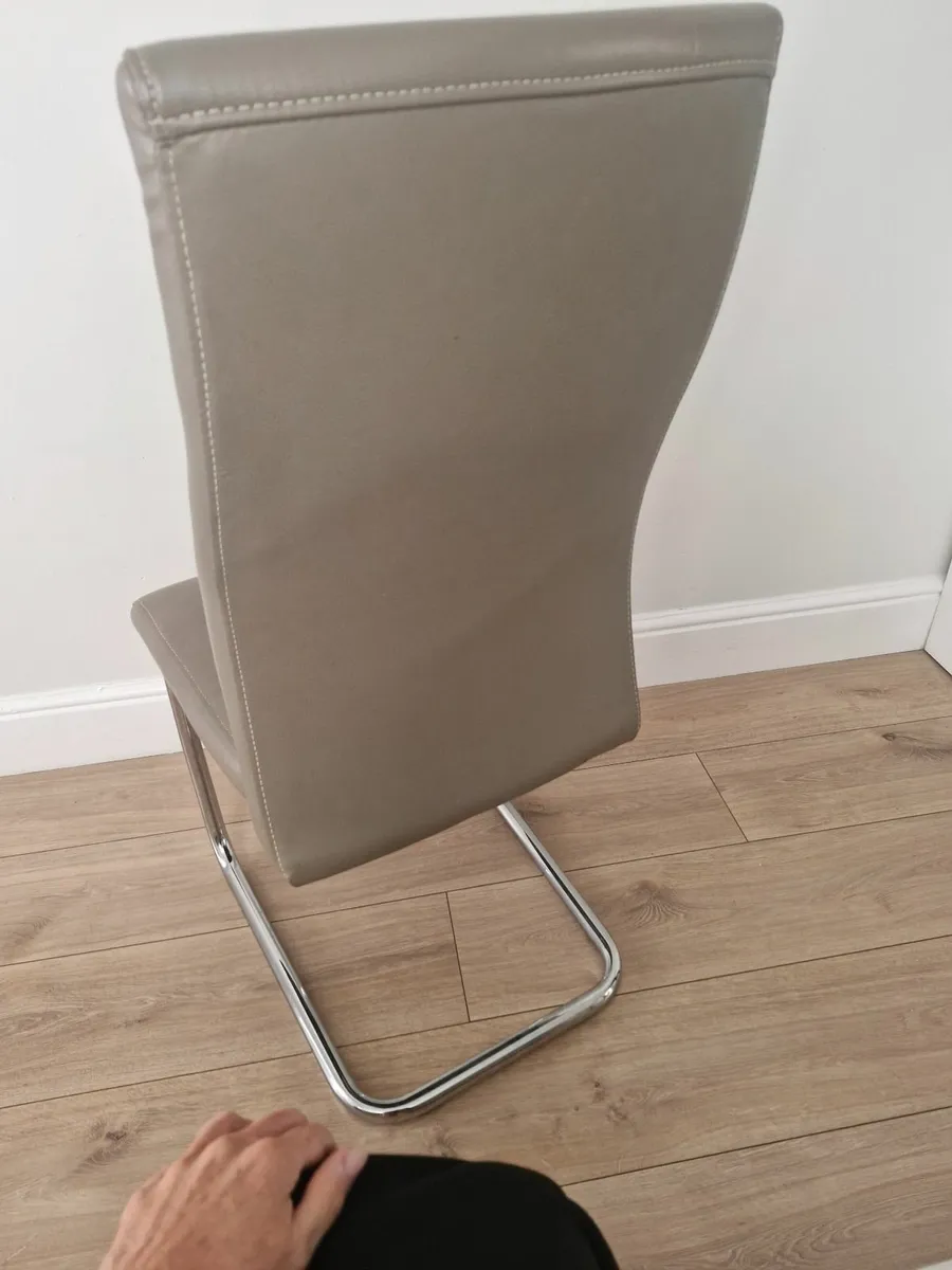 Kitchen chairs - Image 1
