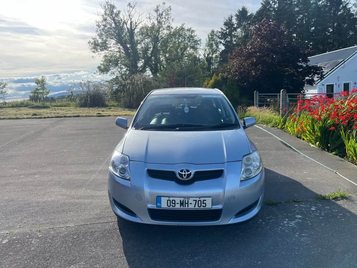 Toyota Auris 2009 - Image 3
