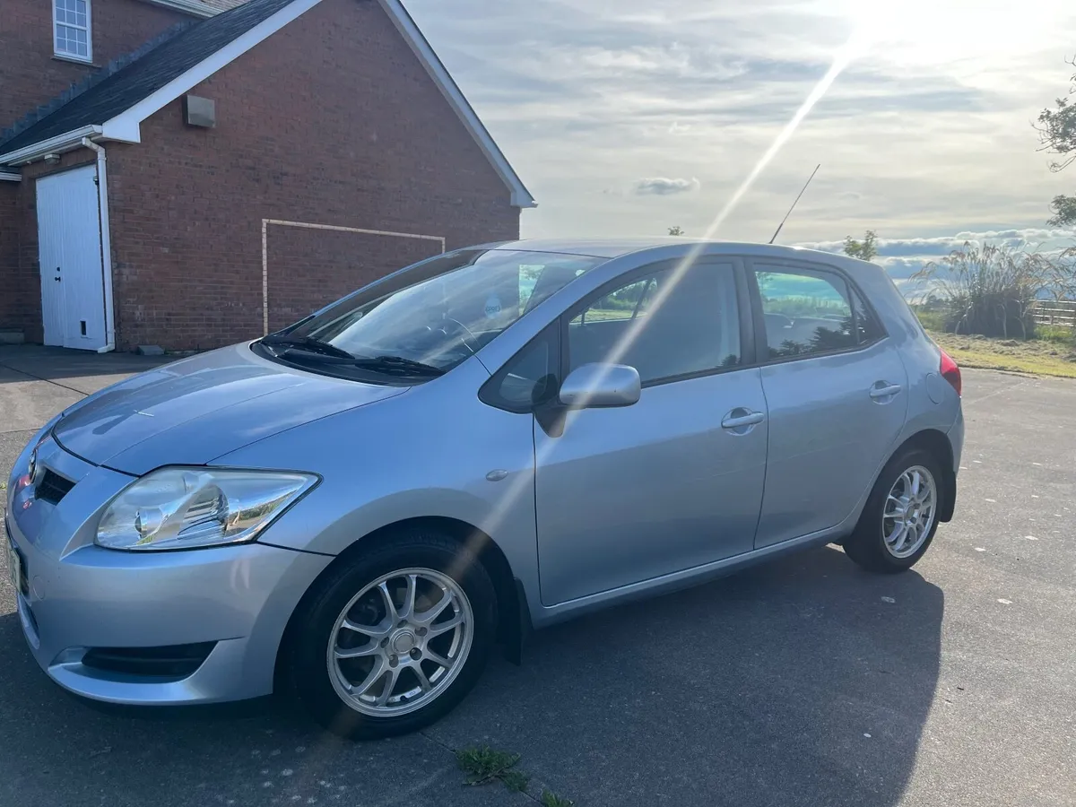 Toyota Auris 2009 - Image 4