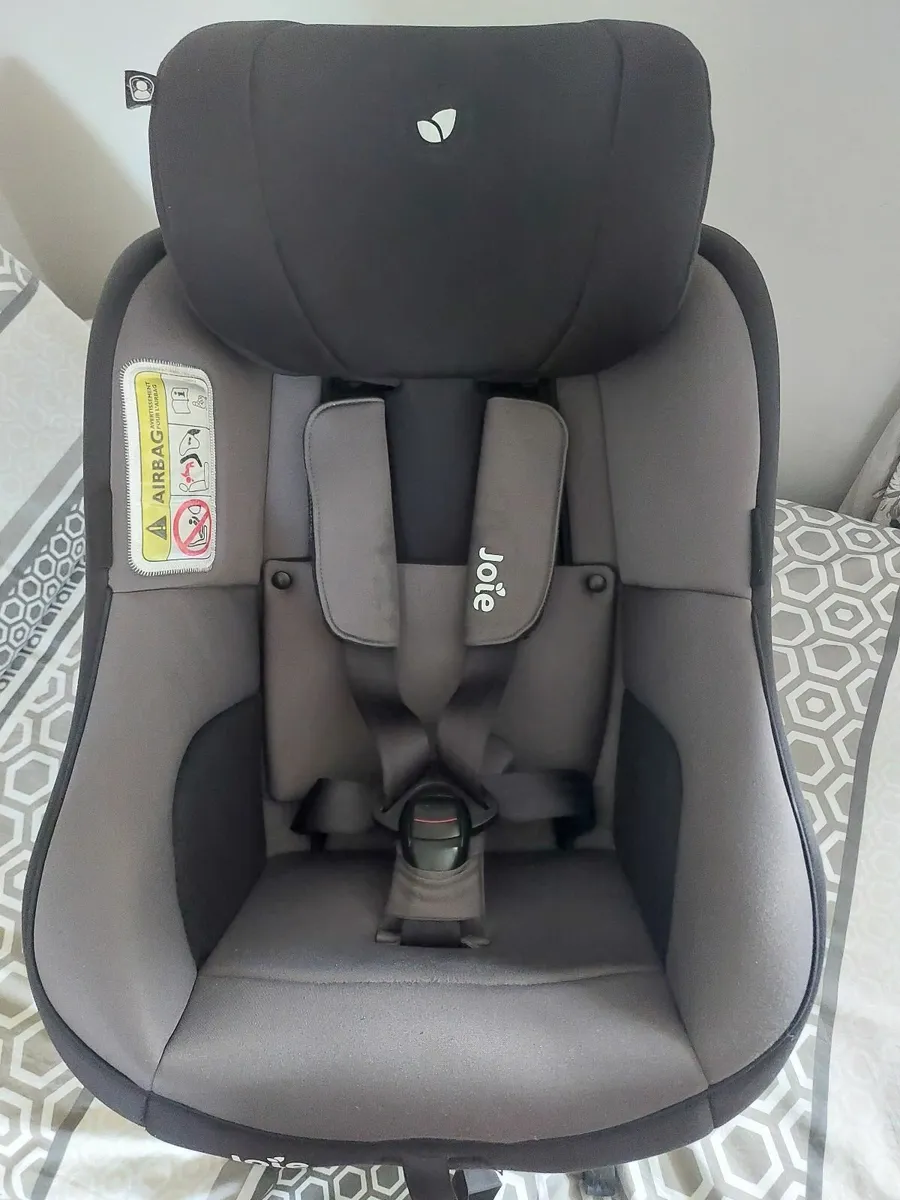 Car seat - Image 1