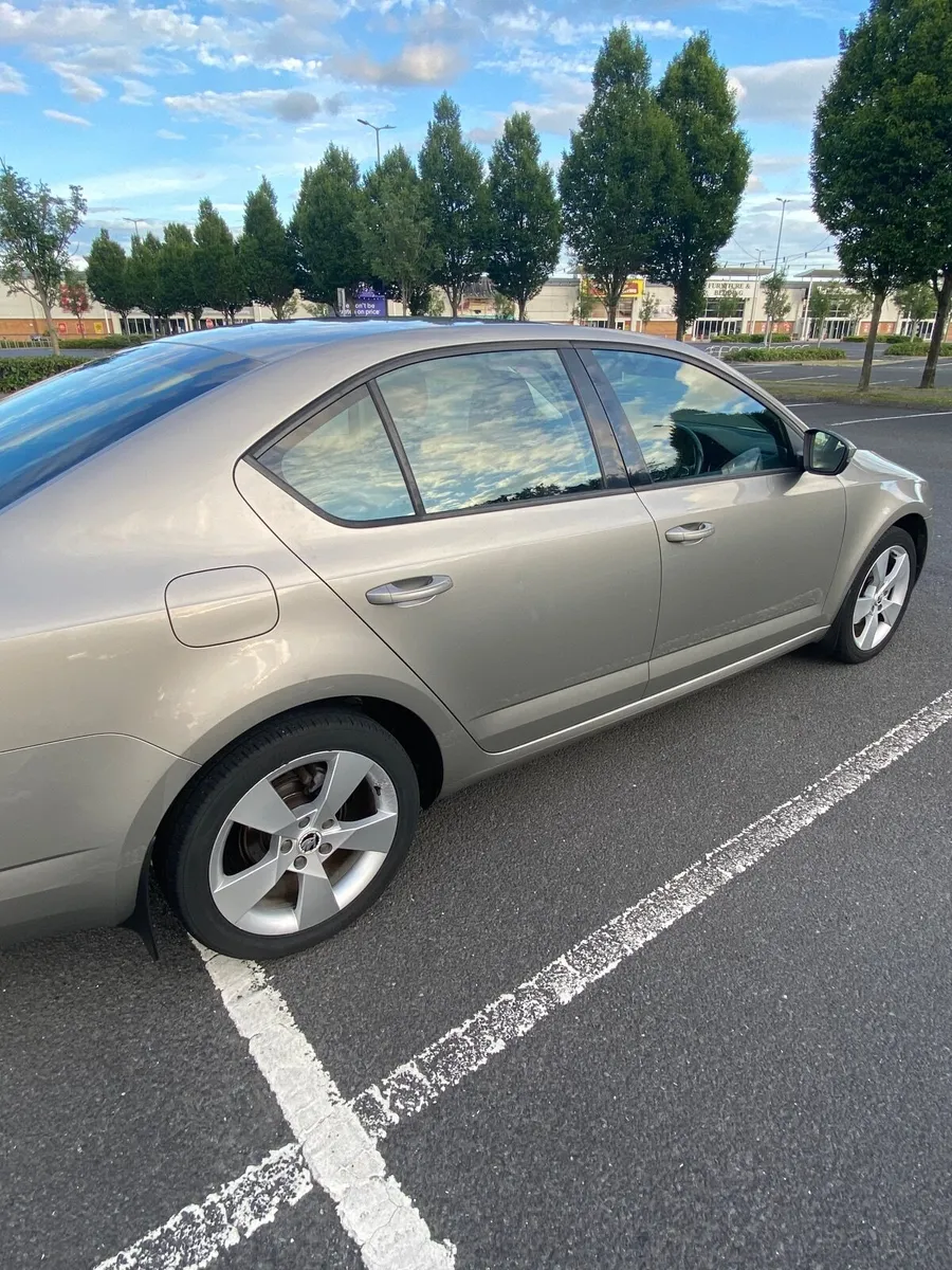 Skoda Octavia 2015 - Image 3
