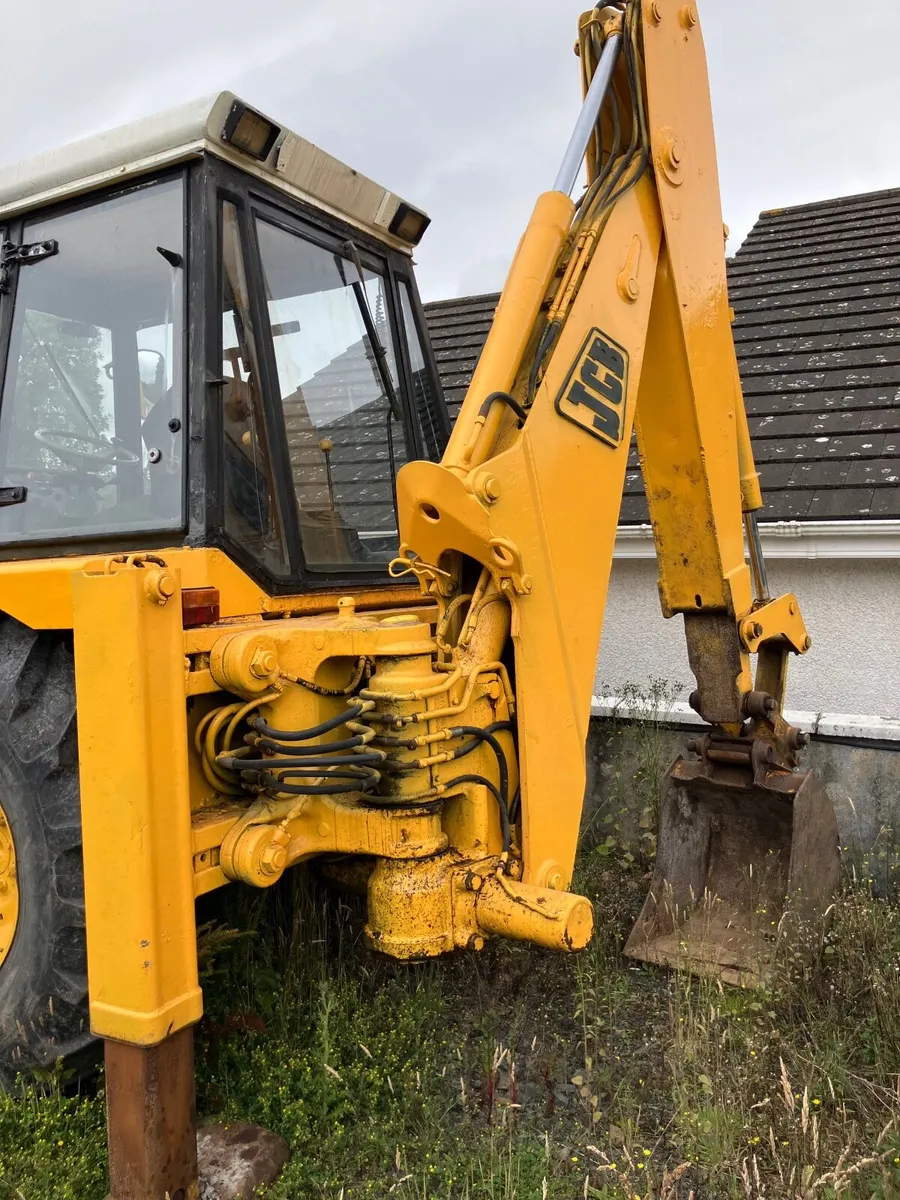 JCB digger - Image 3