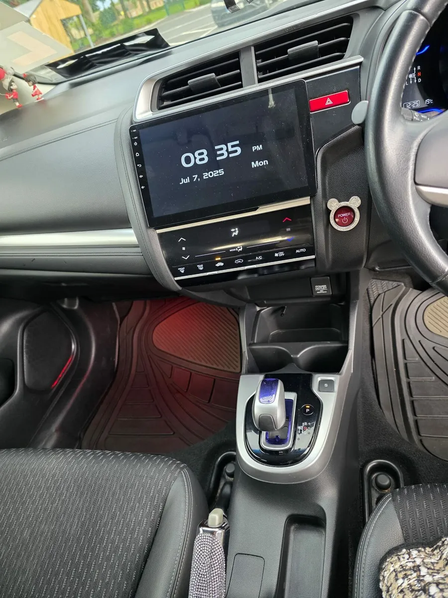 Honda fit 2015 - Image 4