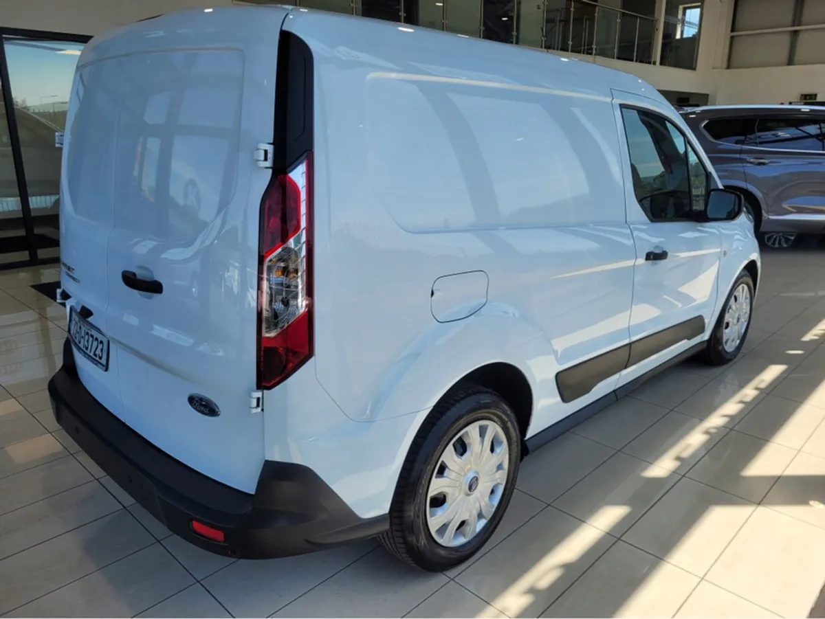 Ford Transit Connect Trend 1.5td 3 Seater - Image 4