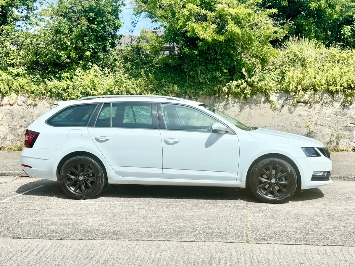 Skoda Octavia 2018!!1.0l PETROL!!EST!!ONLY 55K MLS - Image 3