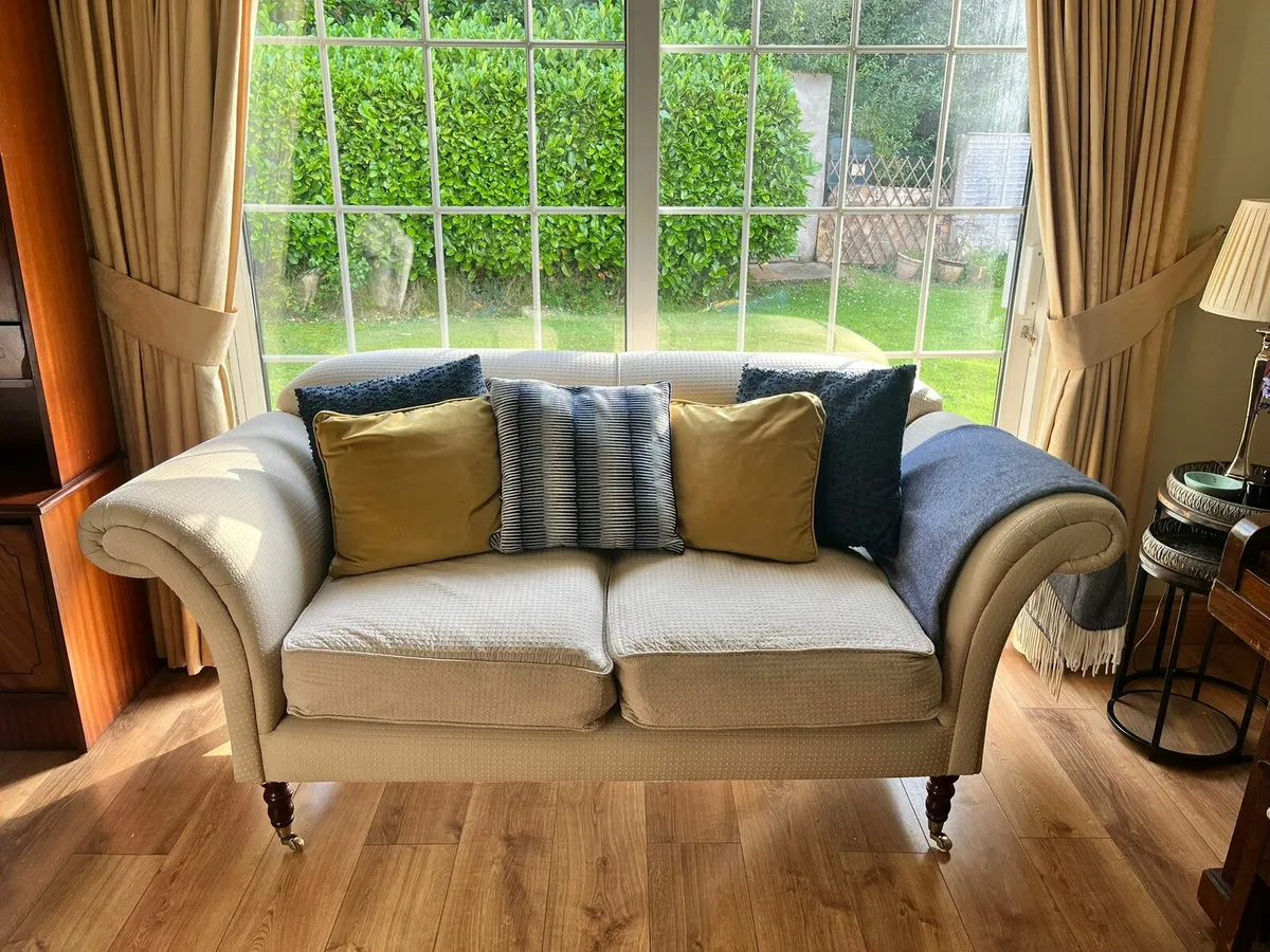 2 seater scroll arm sofa - Image 1