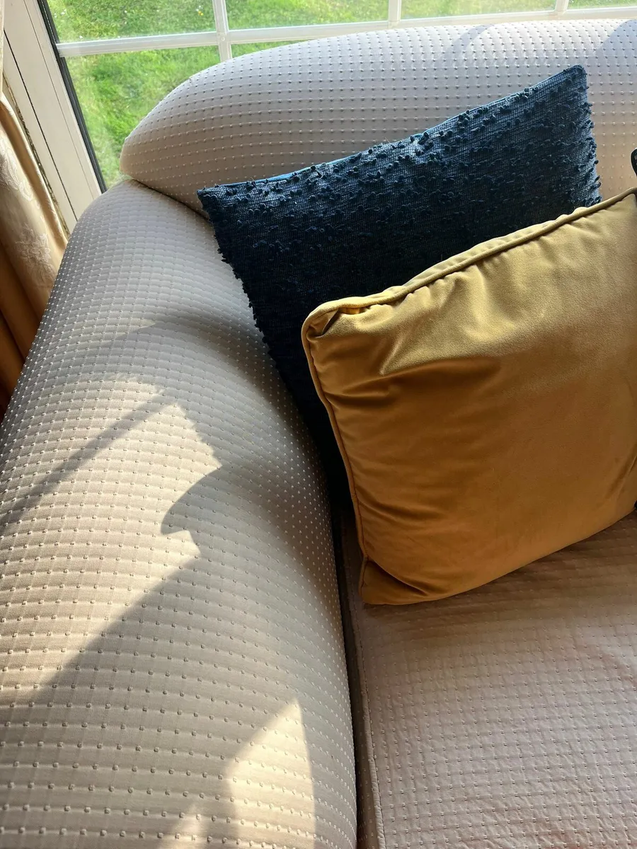 2 seater scroll arm sofa - Image 3