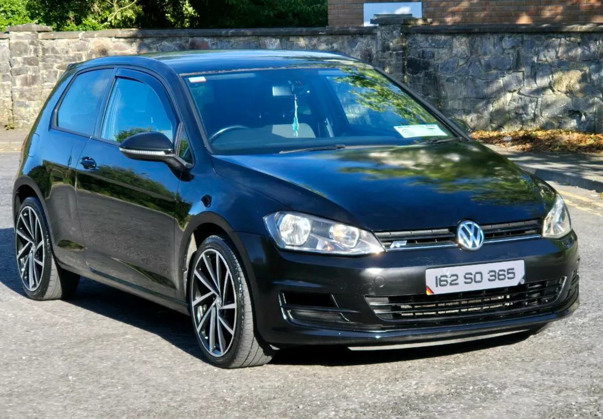 2016 Volkswagen Golf Automatic - Image 1