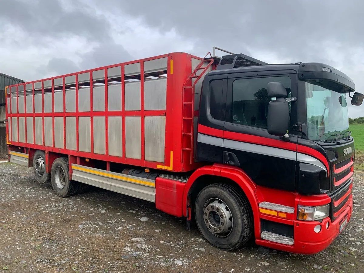 Cattle Lorry - Image 1