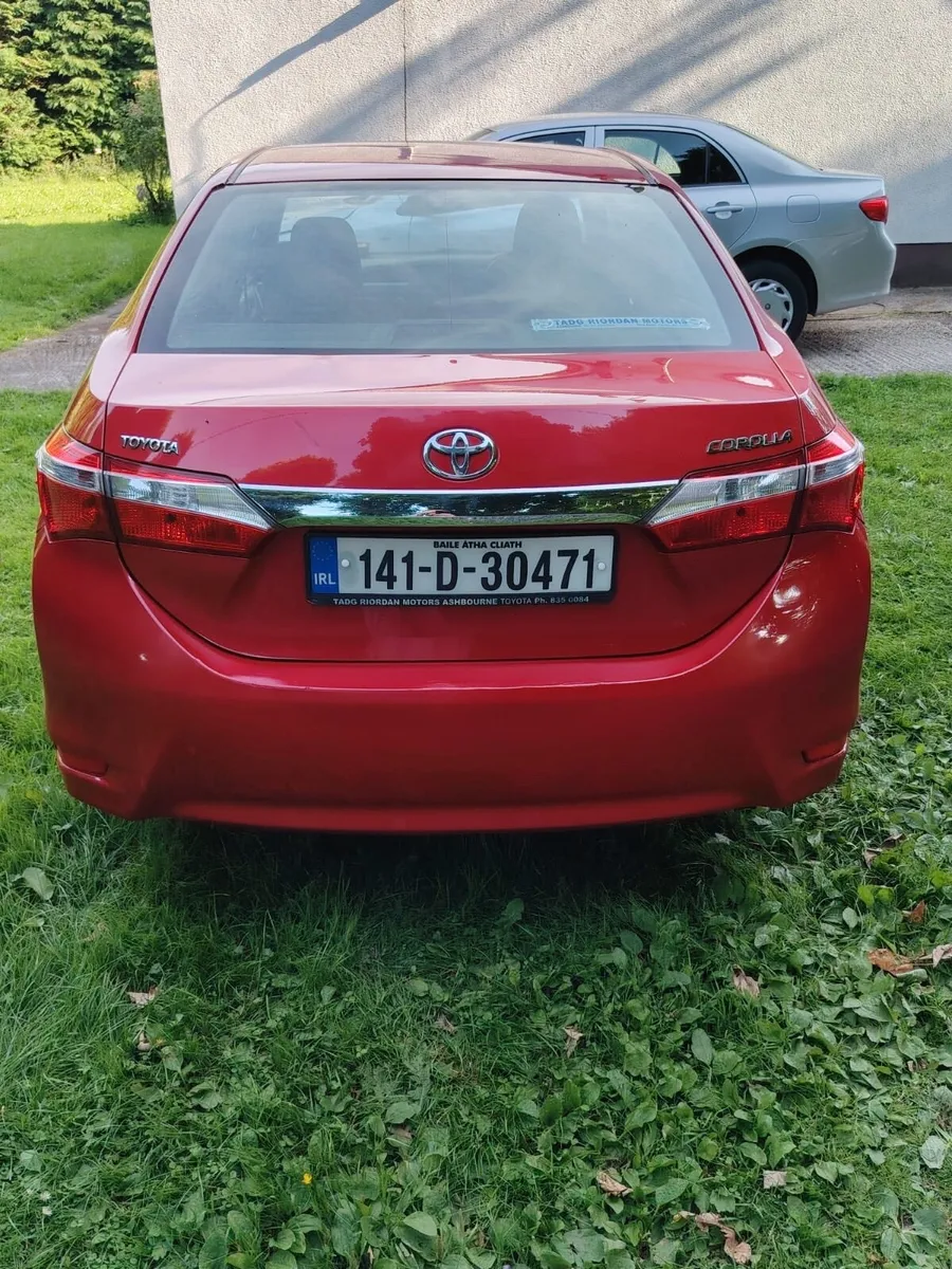 Toyota Corolla 2014 - Image 2