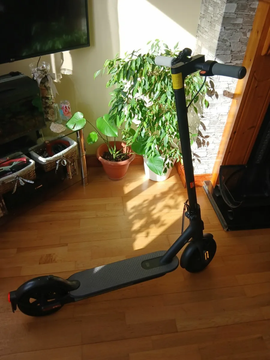 Electric scooter - Image 3