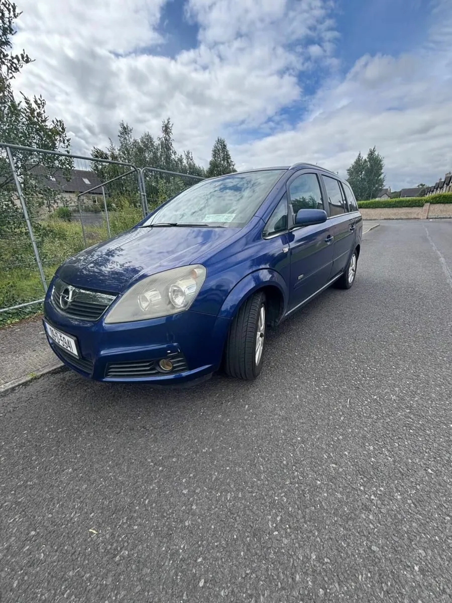 Opel Zafira 2009 - Image 1