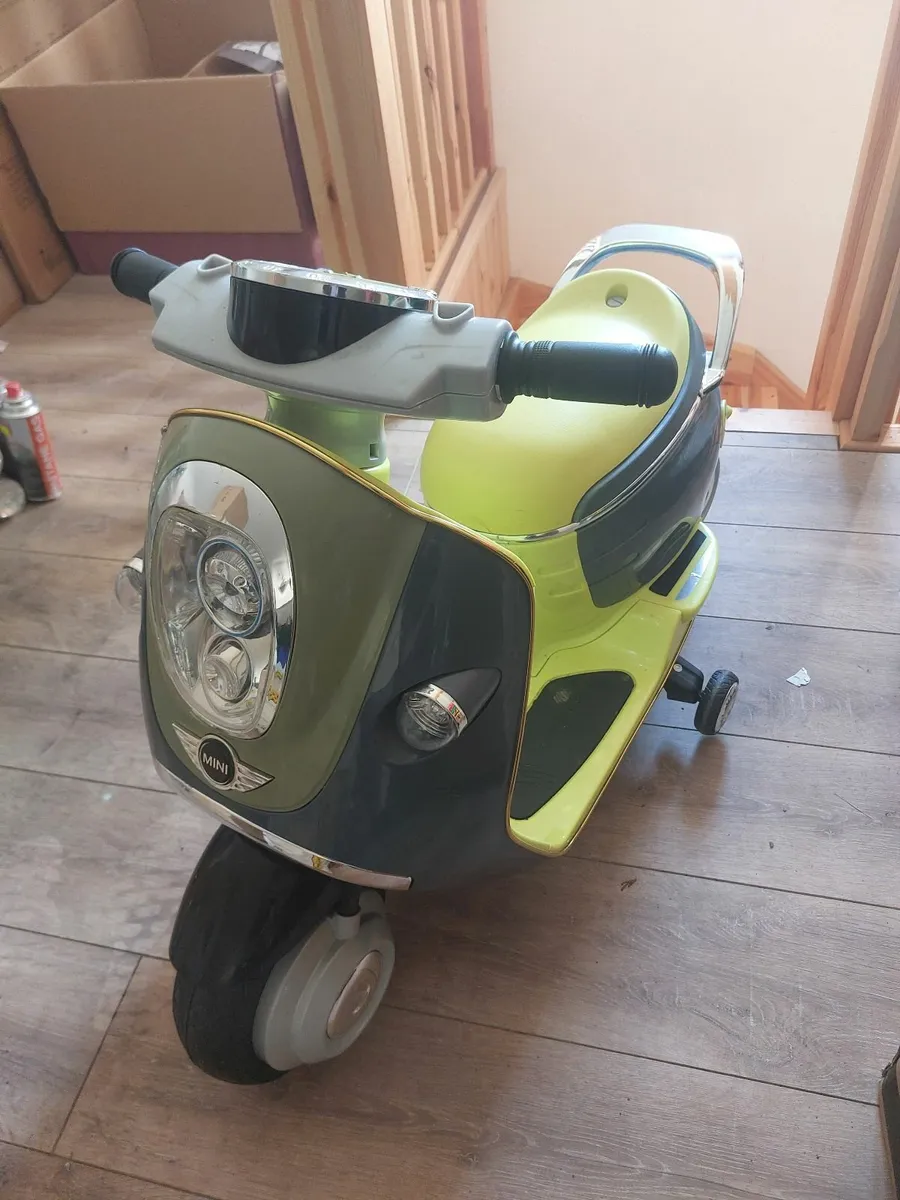 Electric Moped - Image 2