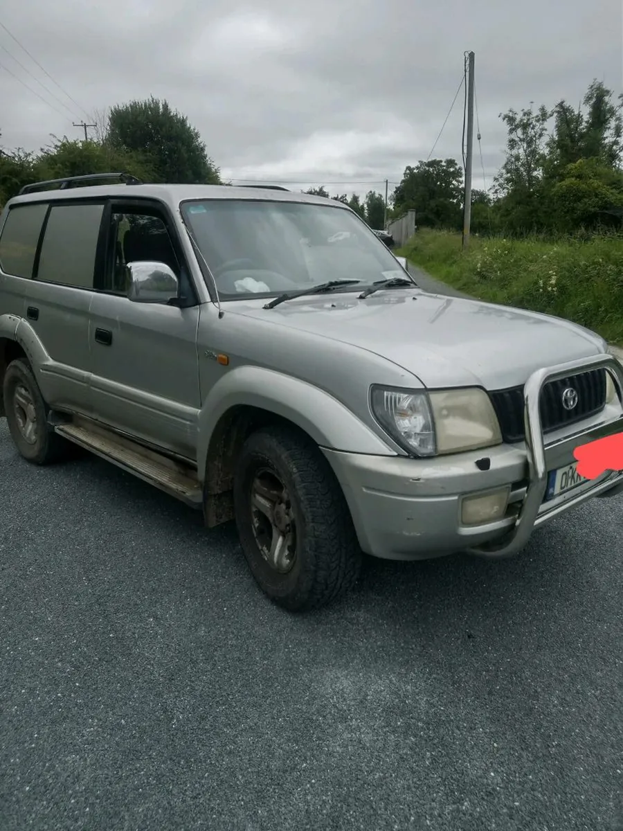 01 Toyota Landcruiser - Image 1
