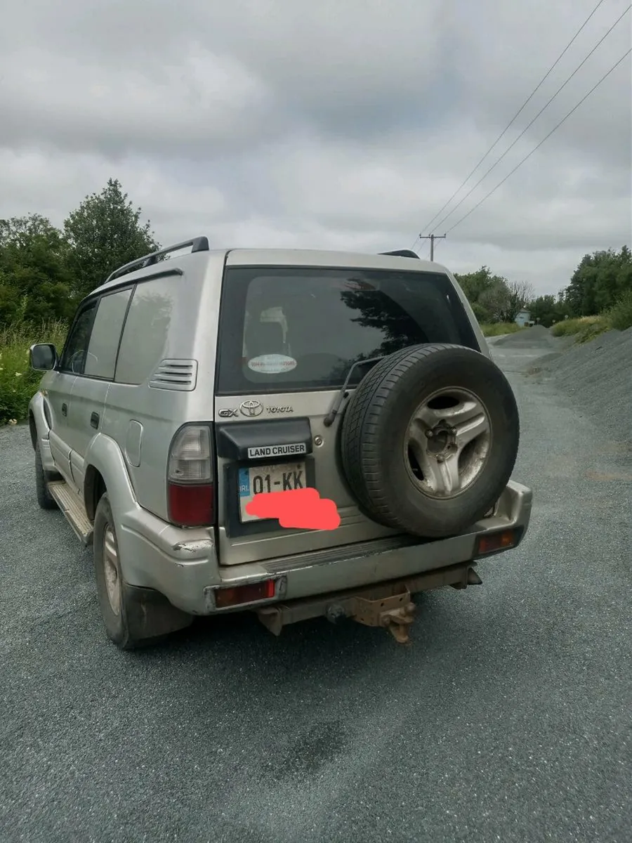 01 Toyota Landcruiser - Image 4
