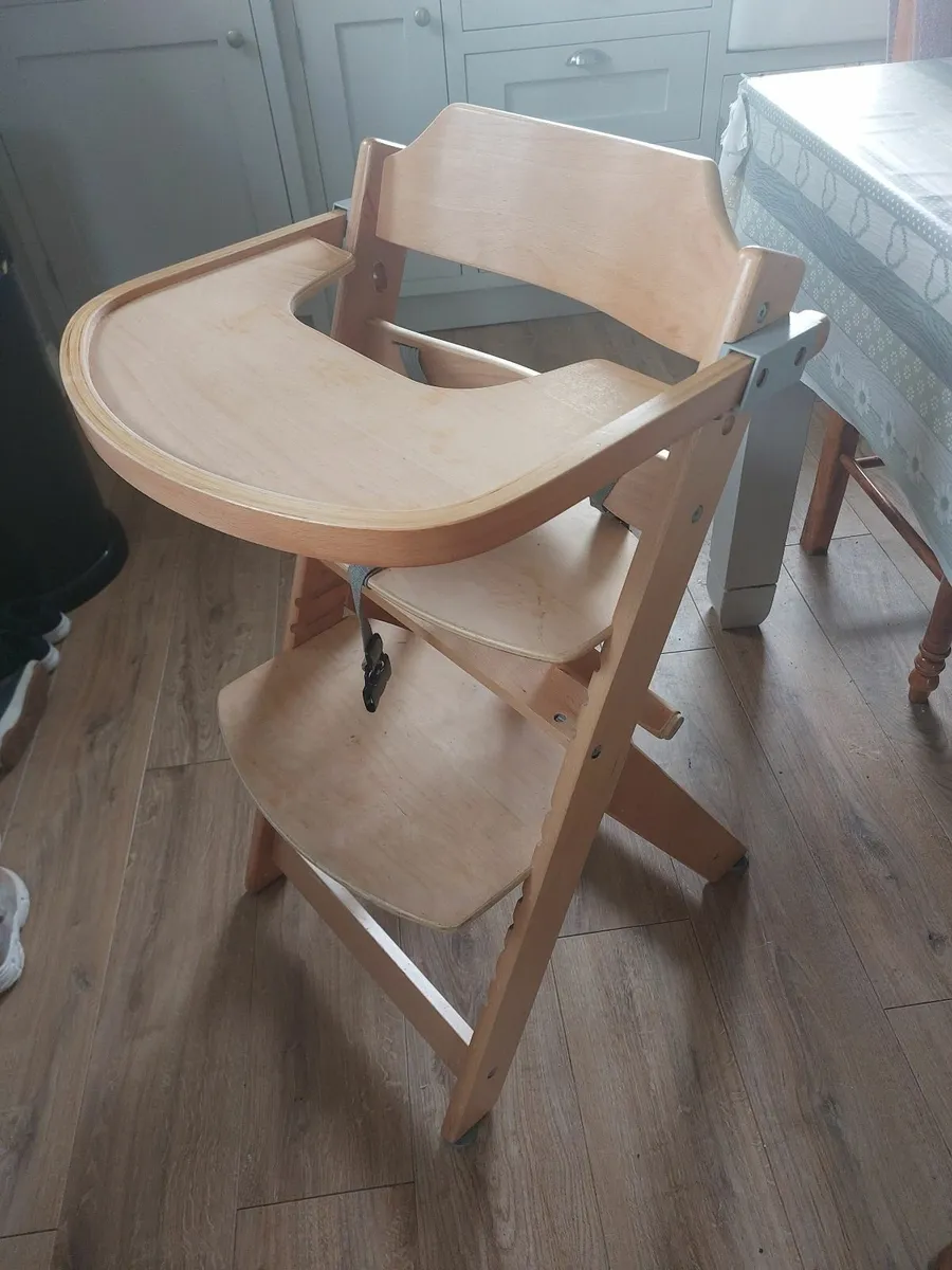 High chair - Image 1