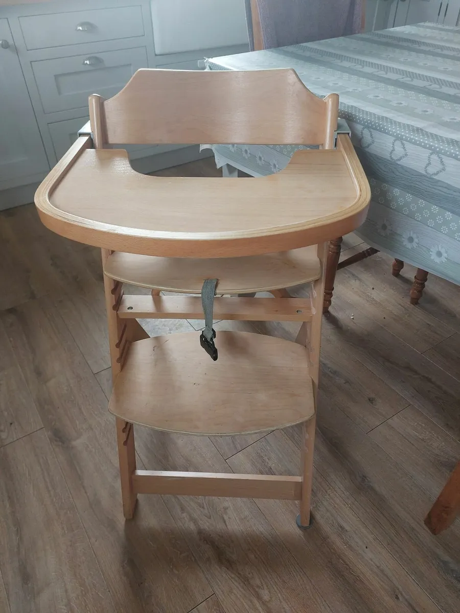 High chair - Image 2