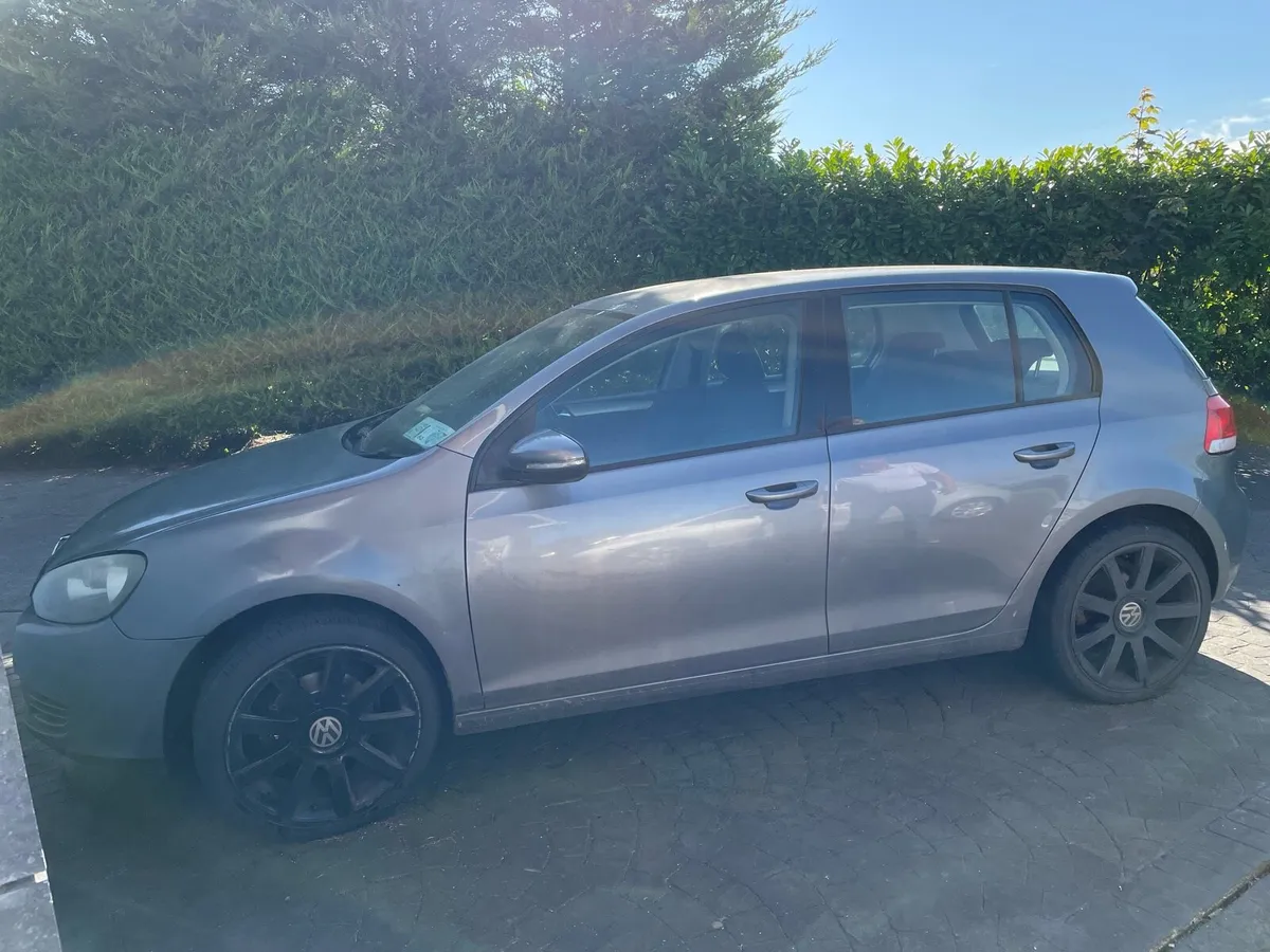 2010 Volkswagen Golf TDI 1.6 L Diesel - Image 3