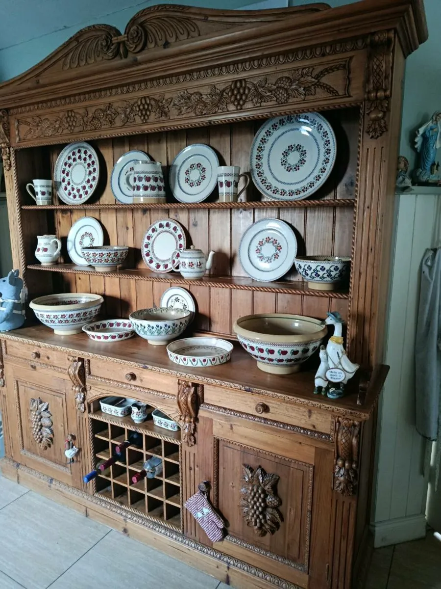 Solid kitchen dresser delivery arranged - Image 3