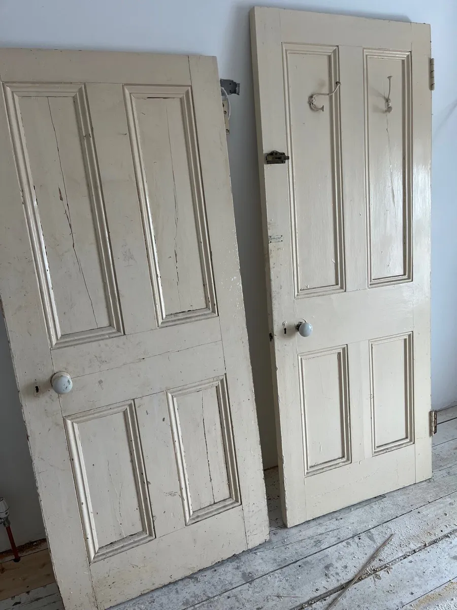 Old internal doors - Image 1