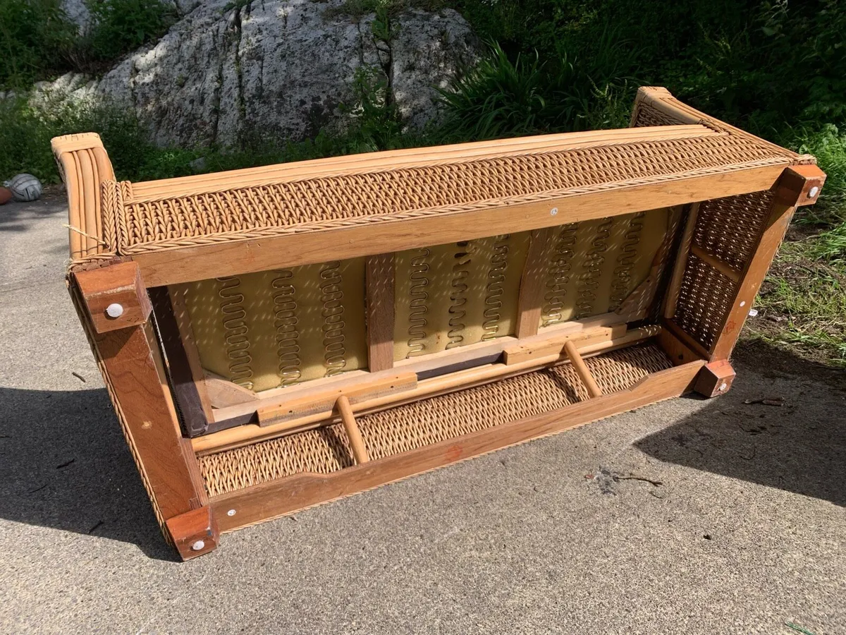 Three piece rattan garden furniture - Image 2