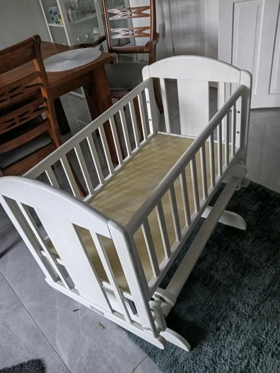 Baby rocking crib - Image 2