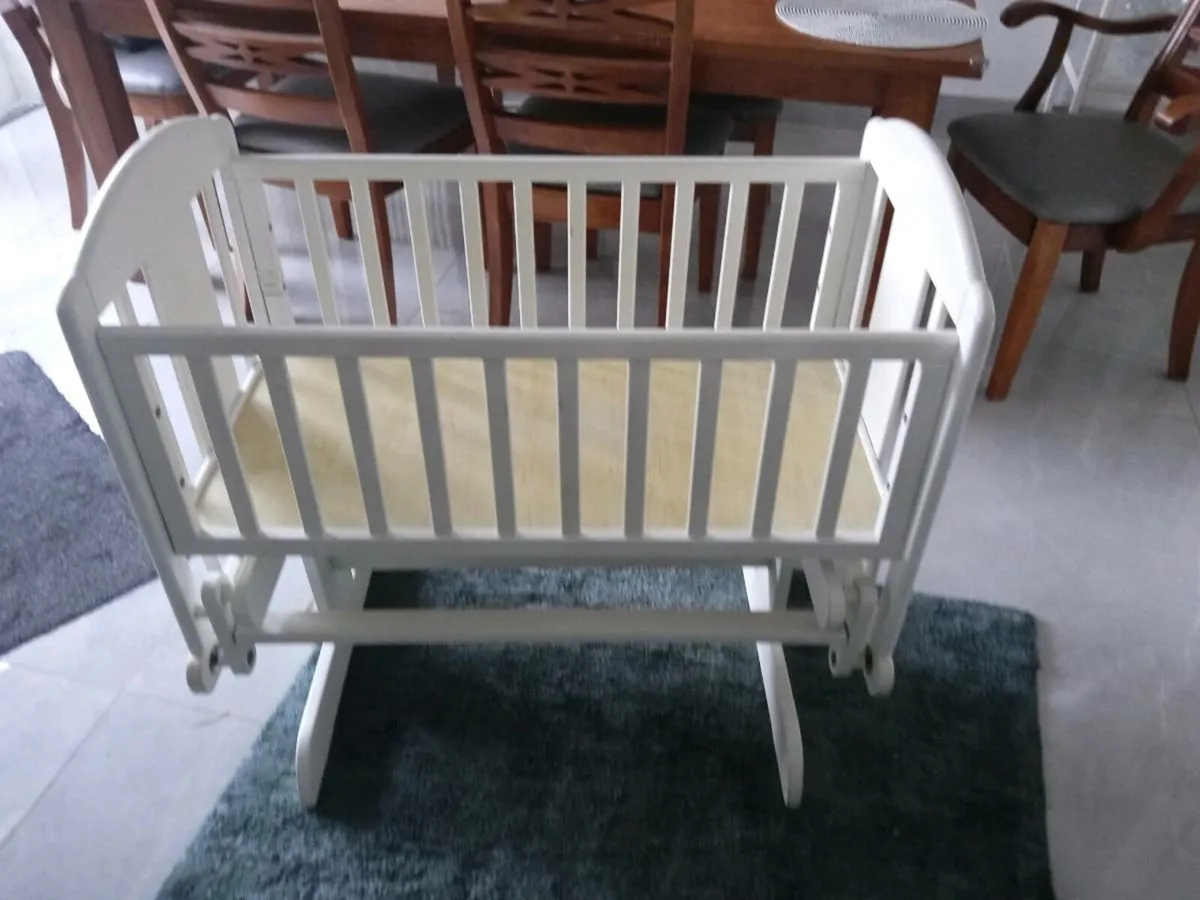 Baby rocking crib - Image 4