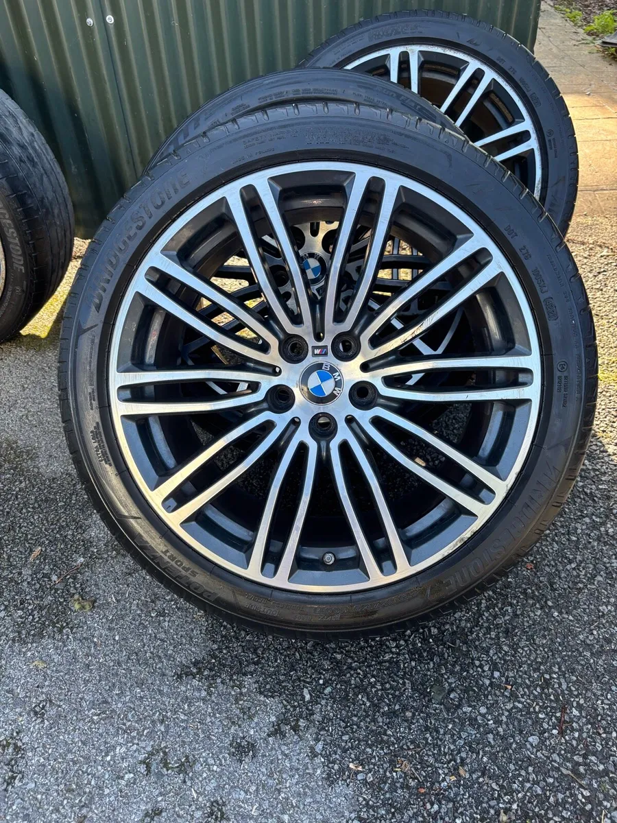 19 INCH ORIGINAL BMW G30 ALLOYS - Image 4