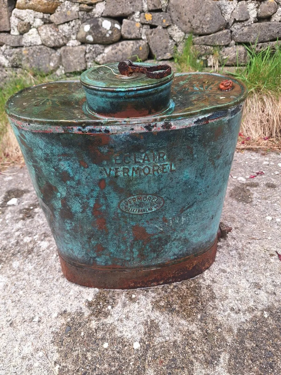 Eclair Vermorel Copper Knapsack Sprayer - Image 1