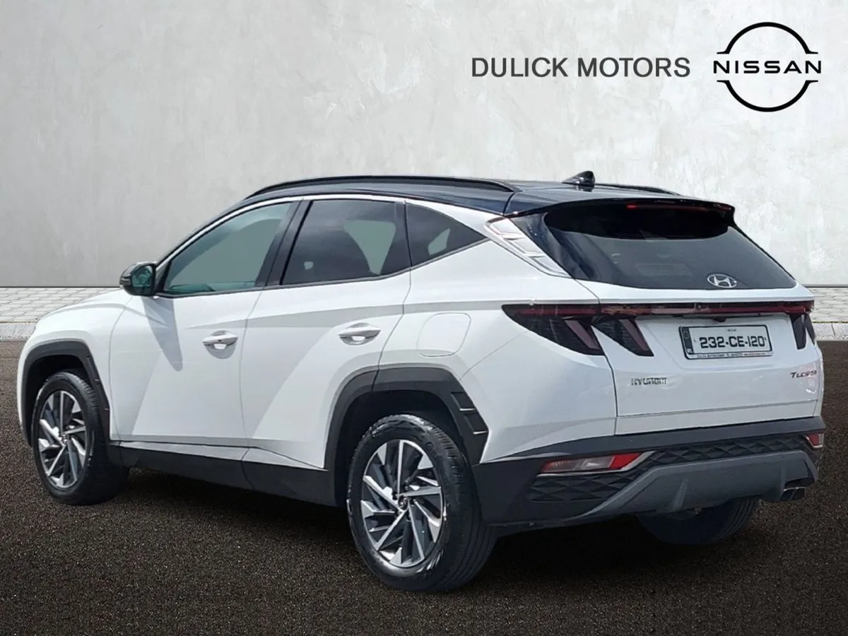 Hyundai Tucson 2WD Executive Plus - Image 2