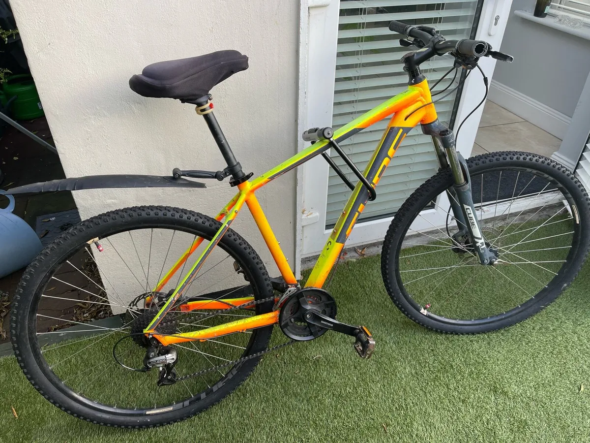 Cube large frame mountain bike - Image 1
