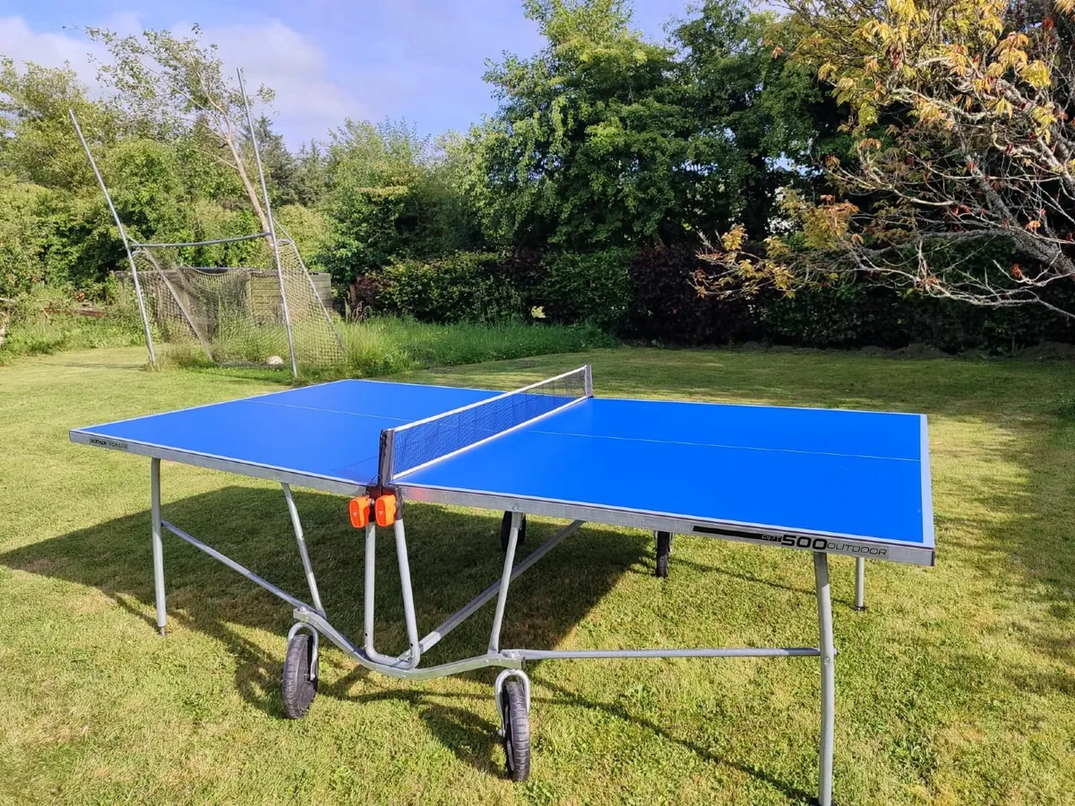 Table tennis table - Image 1