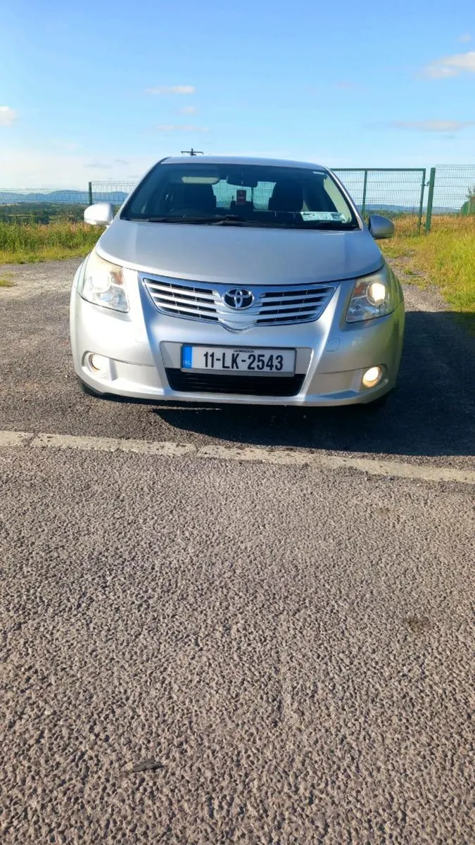 Toyota Avensis 2011 2.0L - Image 1