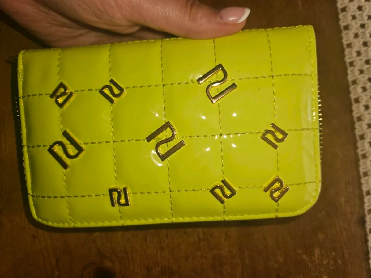 Lime green River Island Women's Wallet - Image 4