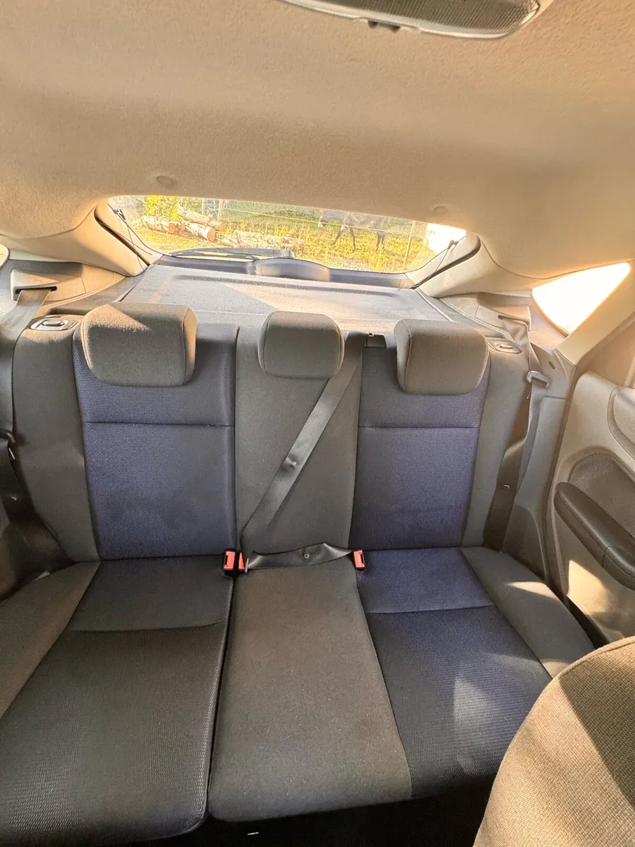 2007 Ford Focus - Image 4