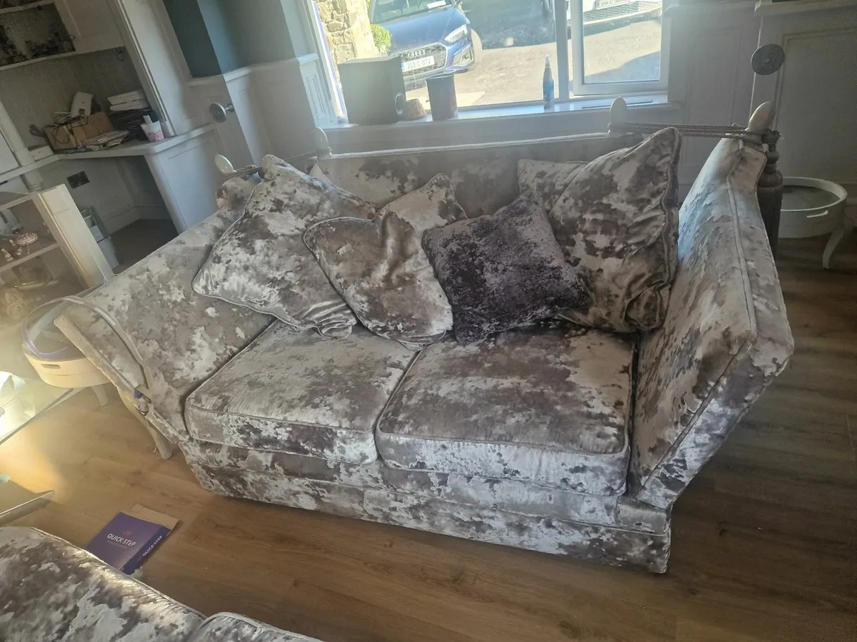 Chairs - Image 3