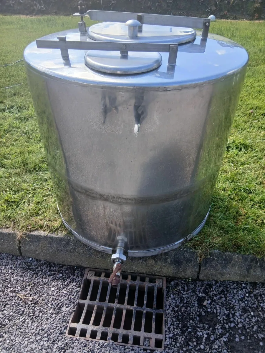 Milk/ Water Stainless Tank 100gls - Image 1