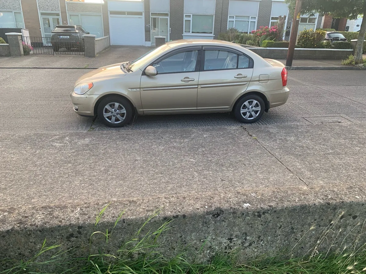 Hyundai accent (price drop) - Image 4