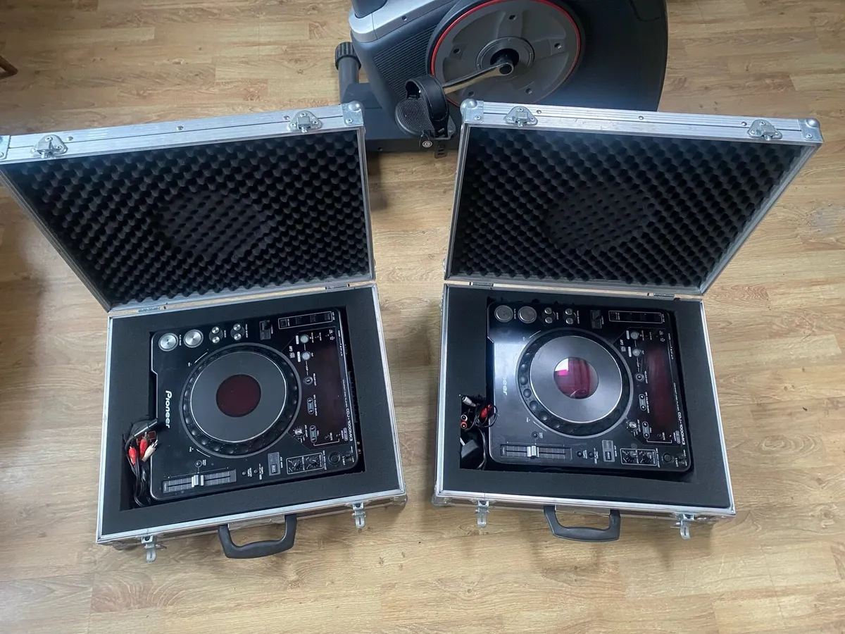 CD players. - Image 1