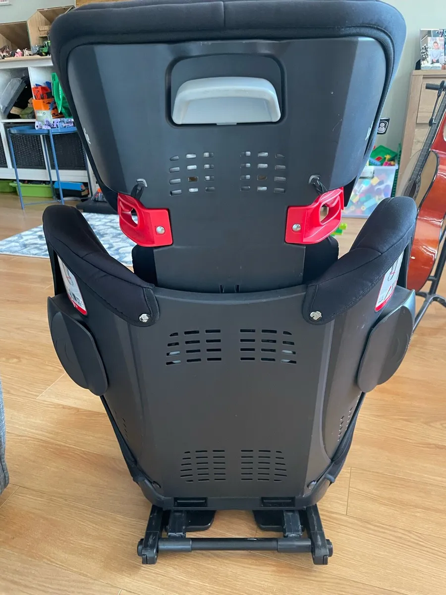 Car seat 2/3 - Image 4