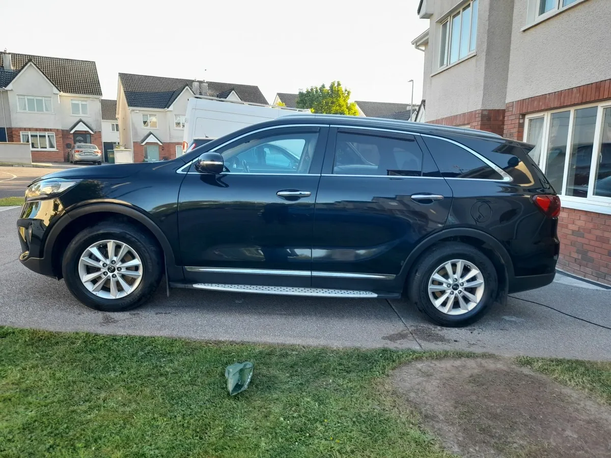 Kia Sorento 2018 - Image 2
