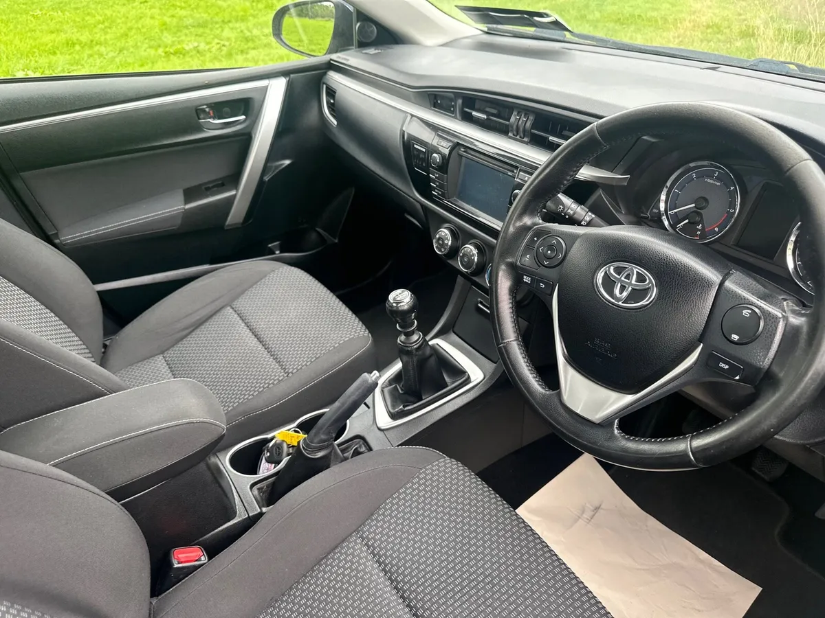 2015 Toyota Corolla Luna 1.4 diesel immaculate car - Image 3