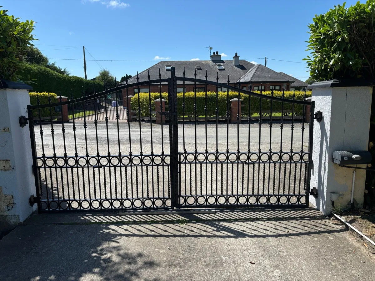 Gates - Image 2