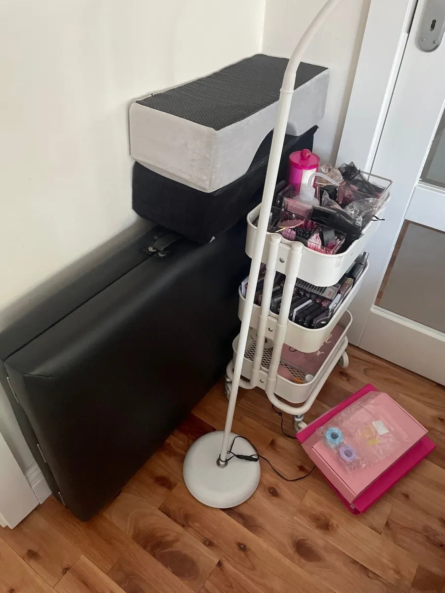 Lash business equipment - Image 1